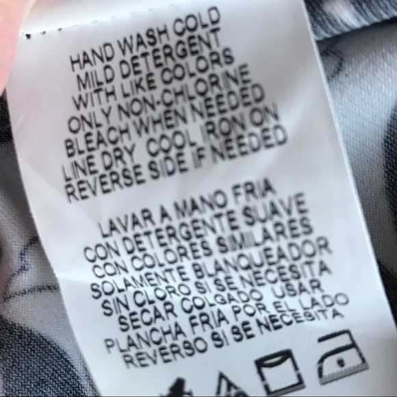 Empire waist dress with mini bell sleeves - Picture 10 of 11